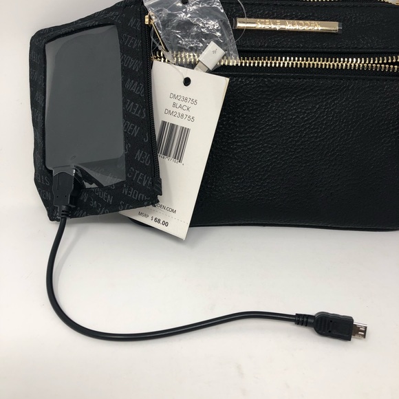 Steve Madden Wristlet w/ Power Bank - Picture 4 of 8